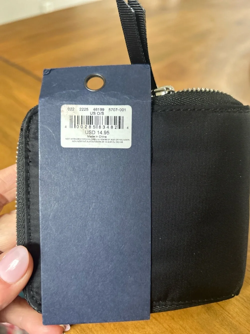 NWT AEO Black Nylon Zip Wallet with Silver Hardware